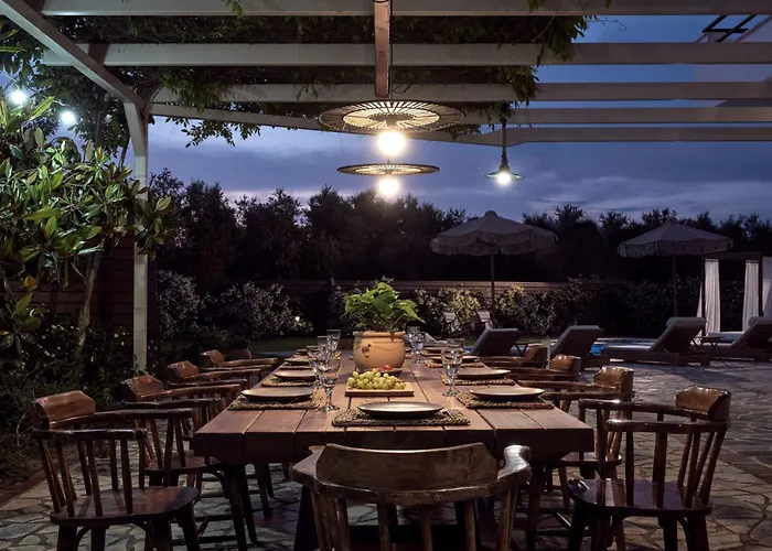 La Maison Du Maire - Luxury Villa With Private Pool, By Zantewize